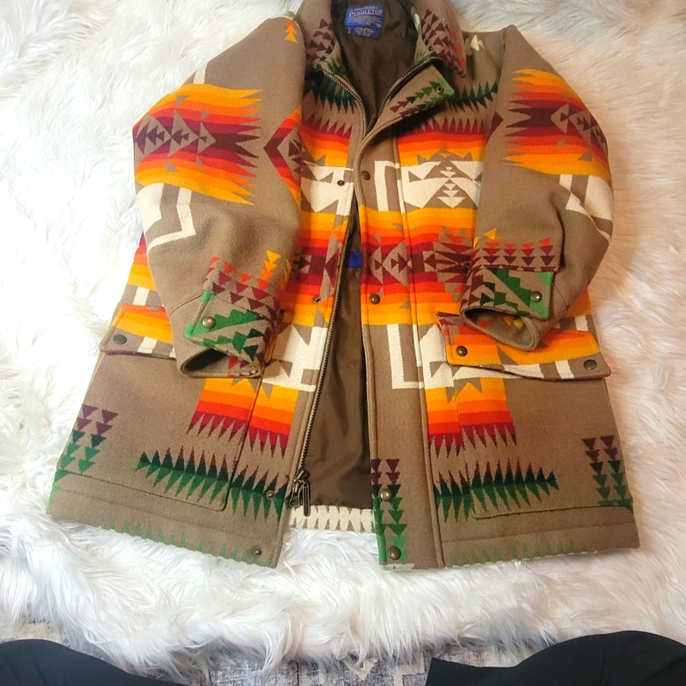 Pendleton woman's jacket - Picture 7 of 7